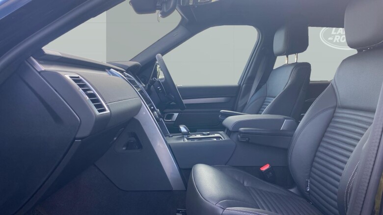 Land Rover Discovery 3.0 D350 Dynamic SE 5dr Auto Diesel Station Wagon